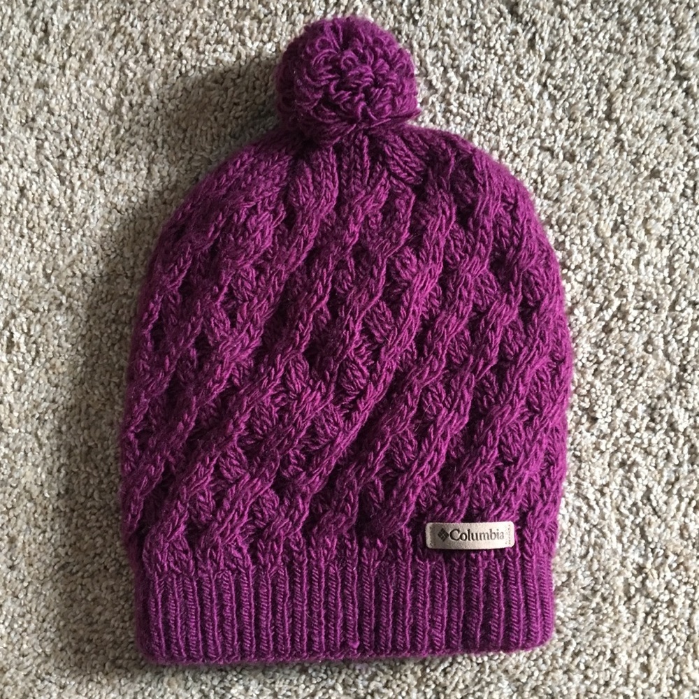 Barely worn purple woman’s Columbia beanie
